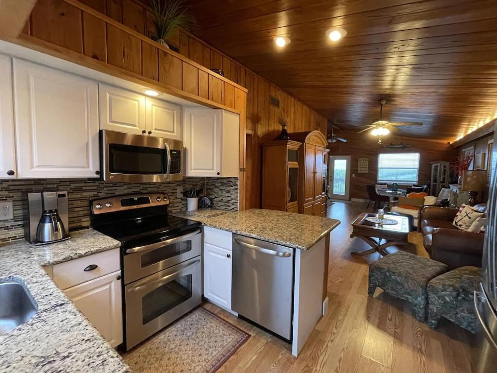 Comfy Beach House On Vero Beach Bagian luar foto