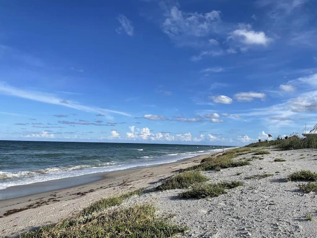 Comfy Beach House On Vero Beach Bagian luar foto